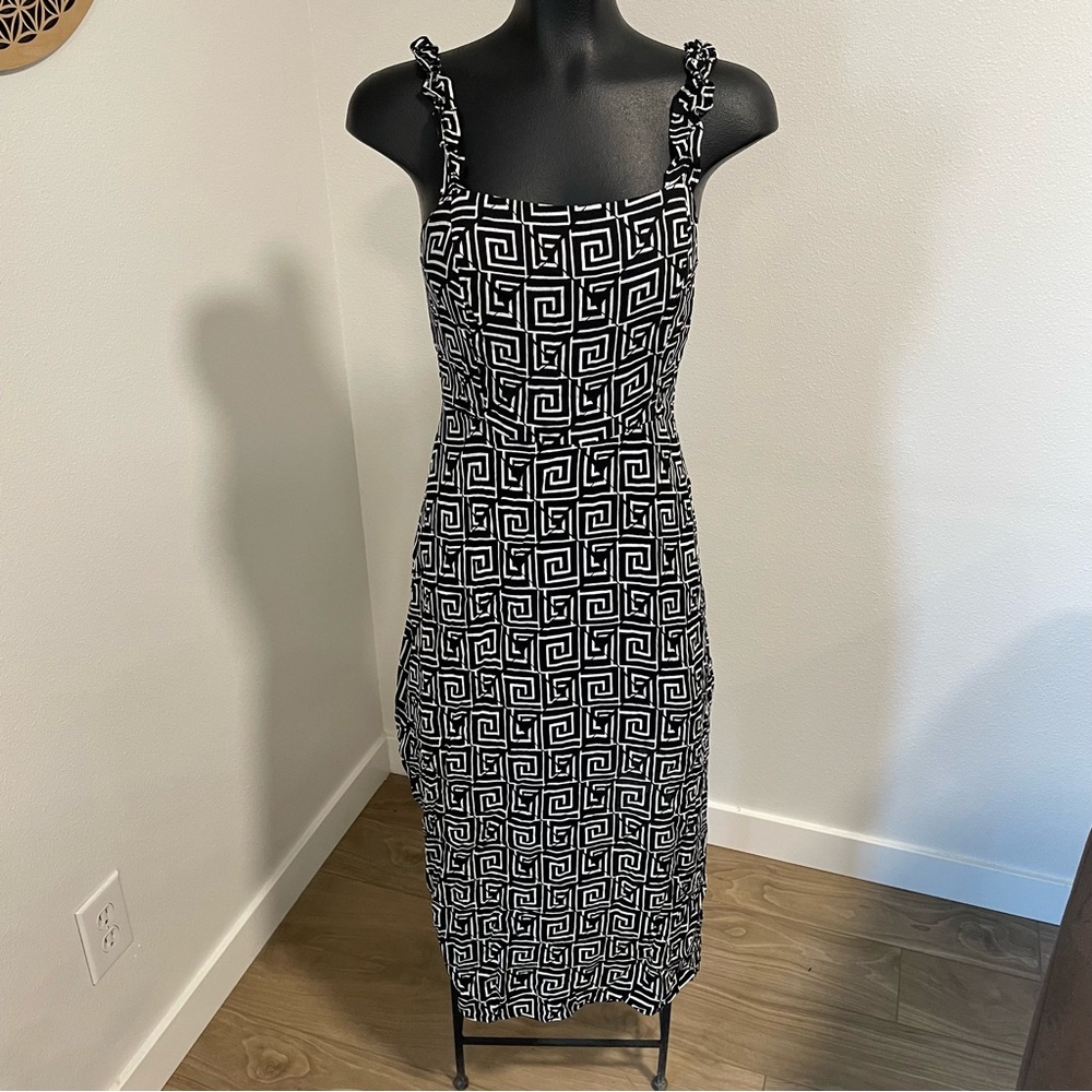 Lush Maze Pattern Midi Dress